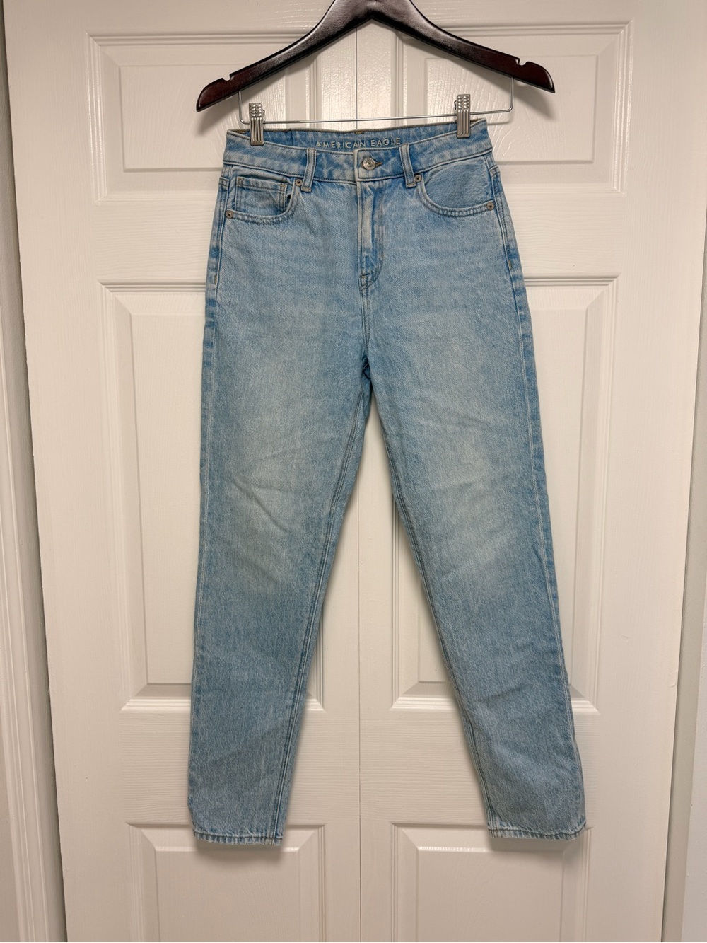 American Eagle Light Wash Straight Leg Jeans Size 0 Regular